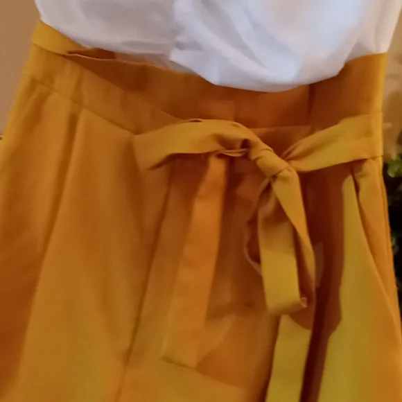 Cute Romper size Small - Picture 5 of 13